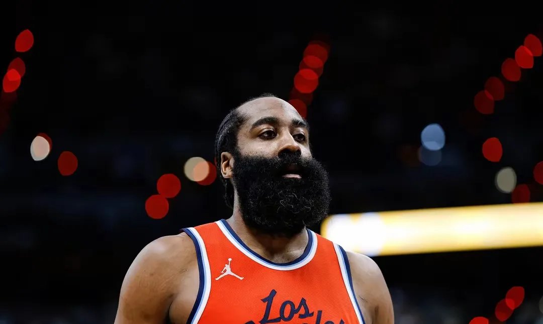 哈登连续十场比赛得分超过战术调整，瑞士队挑战极限！的简单介绍-开云手机版